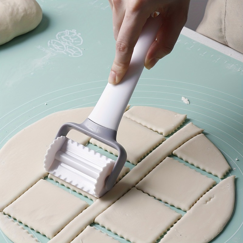Kitchen Roller Baking - 1 adet, Pasta Rulo Kesici, Plastik